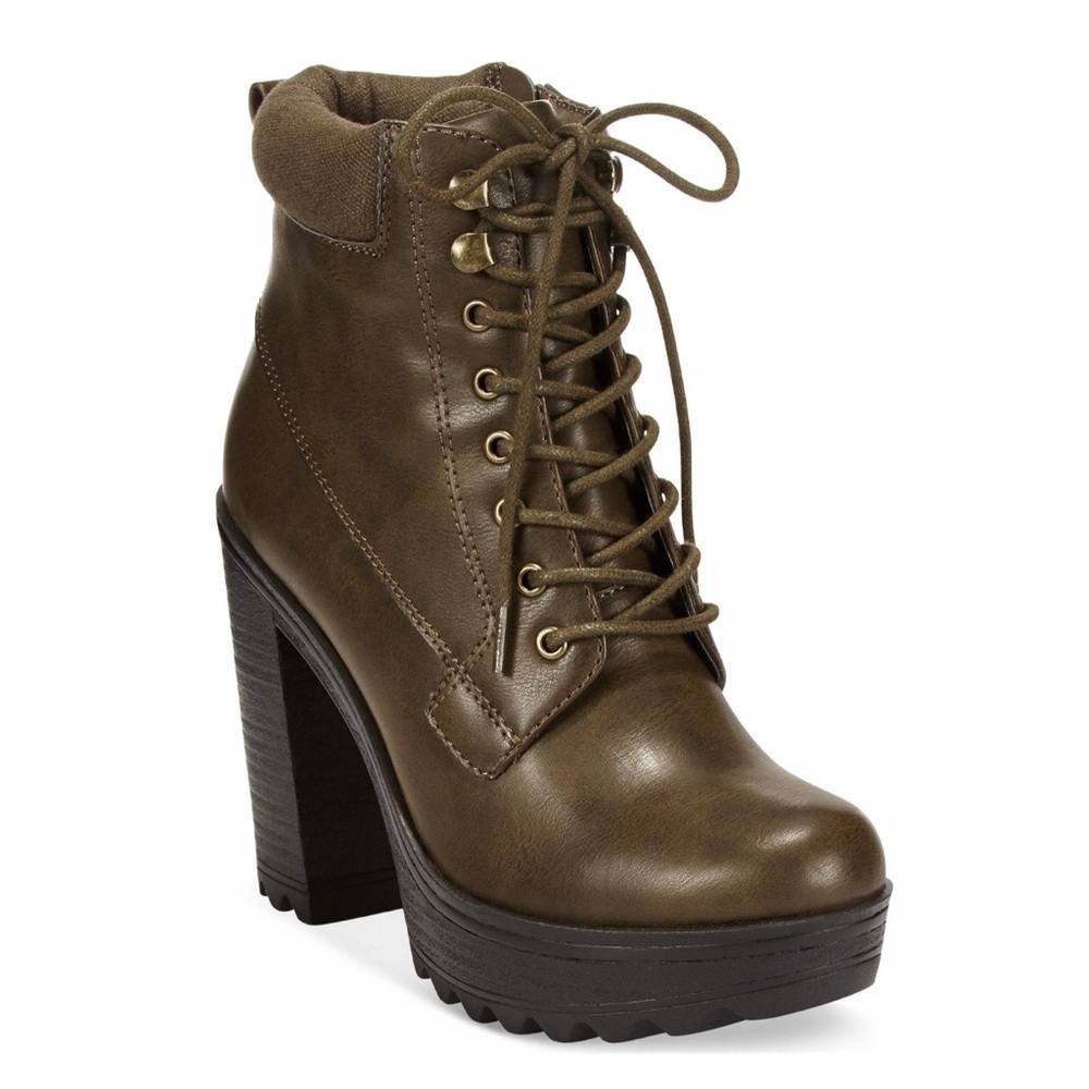 NEW XOXO GREEN VEGAN ANKLE BOOT HEELS SIZE 5.5